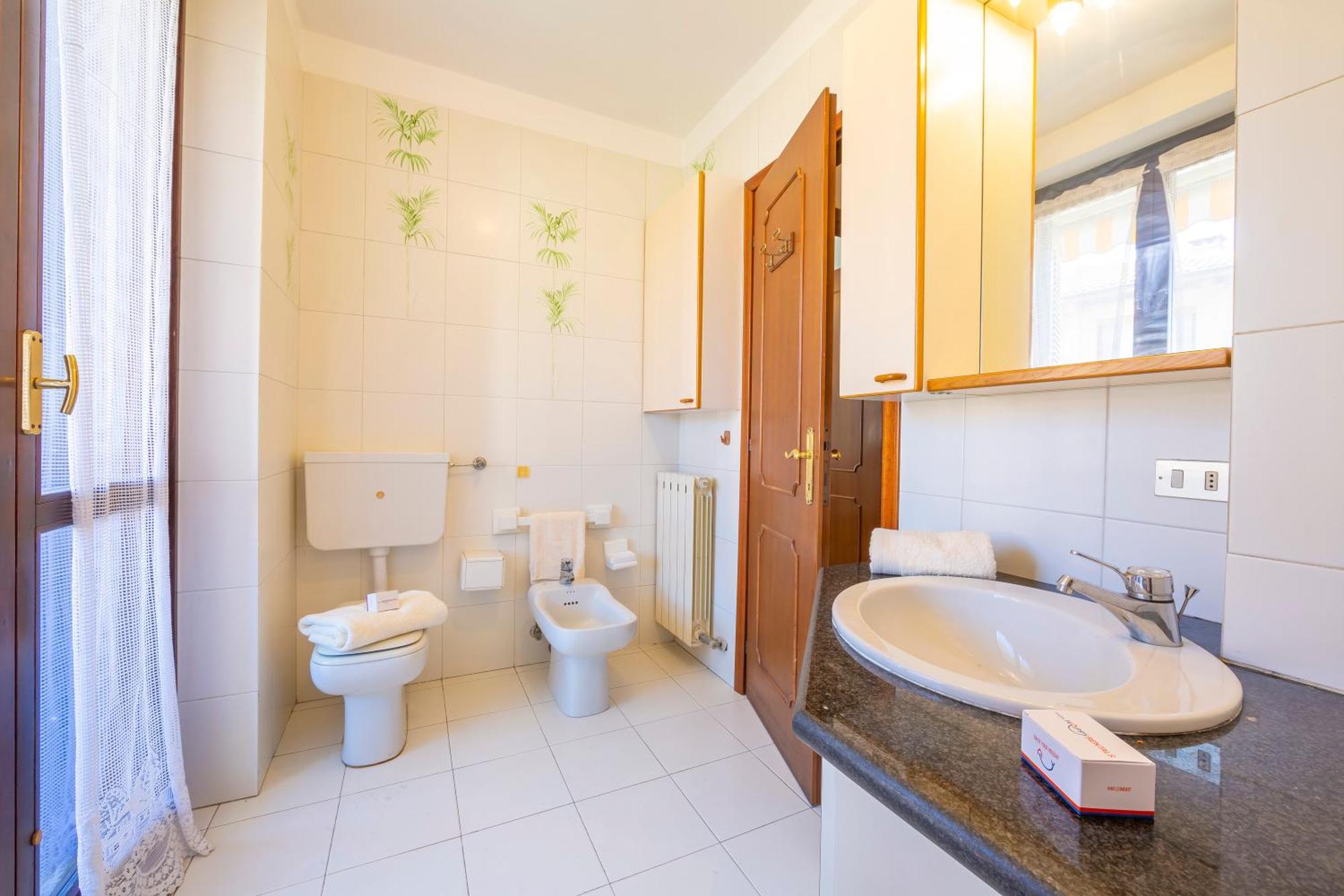 Appartamento Gaya Stresa Center - Happy Rentals Екстер'єр фото